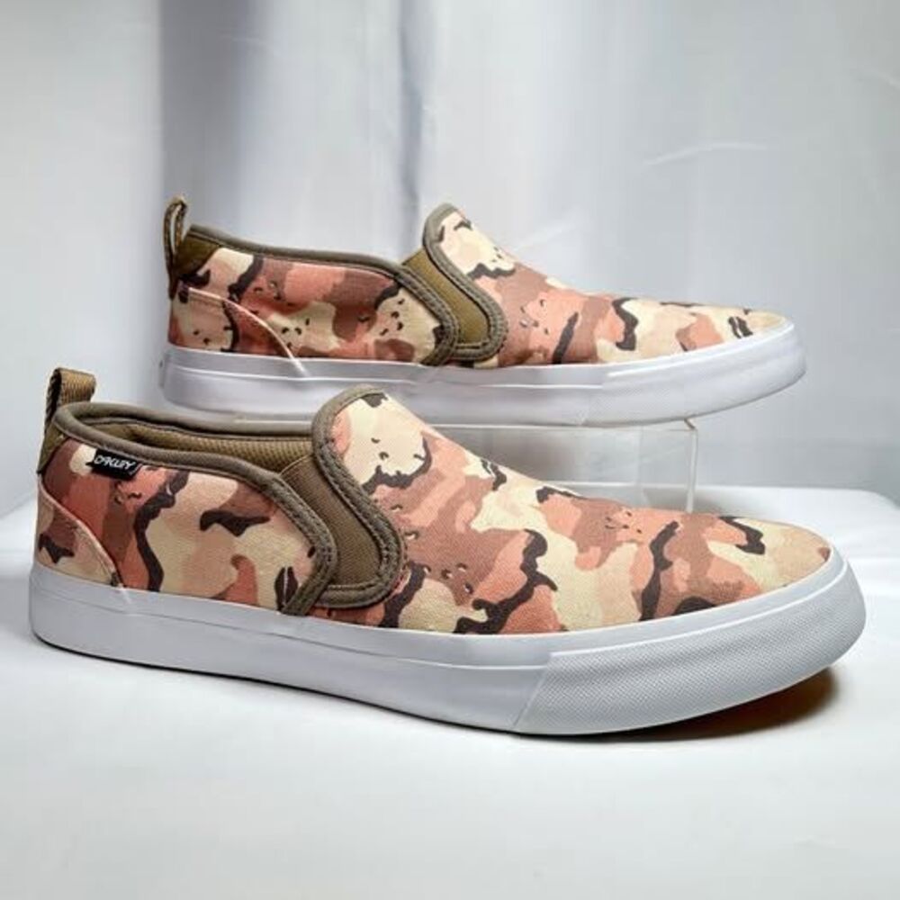 Oakley Canvas Slip On Sneakers Mens Size 10 Casual Skate Style Shoes